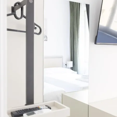 Irnerio Luxury In The Center By Synergy