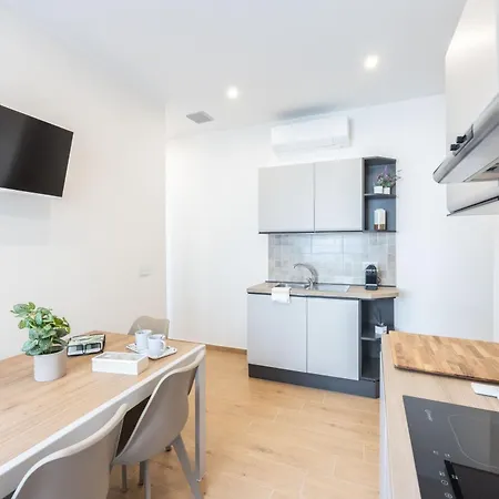 Irnerio Luxury In The Center By Synergy * Bologna